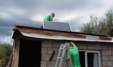 EN LA PROVINCIA DE SAN LUIS RETOMARON LA COLOCACIÓN DE EQUIPOS SOLARES EN PARAJES DE DIFÍCIL ACCESO