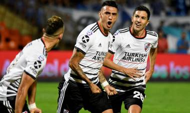 RIVER FESTEJÓ EN MENDOZA Y ES EL ÚNICO PUNTERO DE LA SUPERLIGA