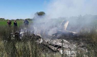TRAGEDIA EN CAÑUELAS: CAYÓ UNA AVIONETA Y MURIERON LAS DOS PERSONAS QUE IBAN A BORDO