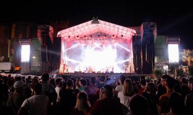 VILLA MERCEDES DISFRUTÓ DEL “ROCK EN LA CASA” QUE SUPERÓ TODAS LAS EXPECTATIVAS RECIBIENDO A MÁS DE 50 MIL ESPECTADORES