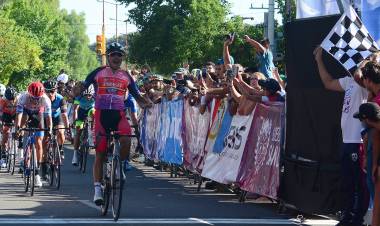MAURICIO “LA BESTIA” QUIROGA SE QUEDÓ CON LA 2ª ETAPA DE LA “VUELTA DEL PROVENIR” EN SAN LUIS Y FREDES SIGUE AL FRENTE EN LA GENERAL