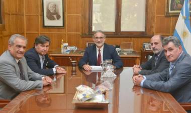 EL MINISTRO BASTERRA CONFIRMÓ QUE SUBIRÁN RETENCIONES A LA SOJA AL 33% Y EVALÚAN BAJAR A LAS MINERAS