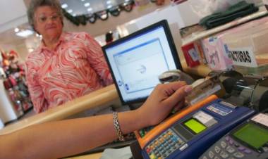 SE PONE EN MARCHA EL MECANISMO DE DEVOLUCIÓN DEL 15% EN COMPRAS CON DÉBITO