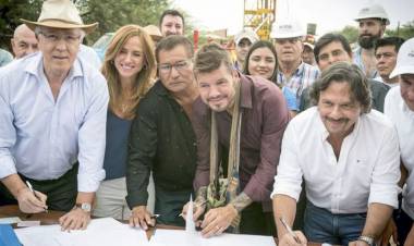 MARCELO TINELLI FIRMÓ EL CONVENIO PARA LA PERFORACIÓN DE POZOS DE AGUA EN SALTA 