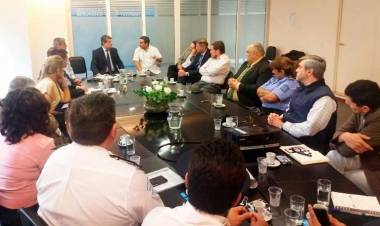 TUCUMÁN: SE HABILITARON EL 911 Y EL 103 PARA DENUNCIAR LOS INCUMPLIMIENTOS DE CUARENTENA