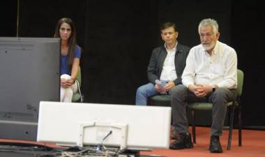 AISLAMIENTO OBLIGATORIO POR CORONAVIRUS: EL GOBERNADOR DE SAN LUIS REALIZÓ OTRA VIDEOCONFERENCIA CON TODOS LOS INTENDENTES DE LA PROVINCIA