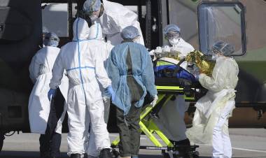 MURIERON DOS PERSONAS MÁS POR CORONAVIRUS Y YA  SON 33 EN EL PAÍS