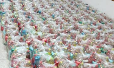LA UNIVERSIDAD NACIONAL DE VILLA MERCEDES ENTREGA BOLSONES DE ALIMENTOS A SUS BECARIOS, A TRAVÉS DE LA SAEBU