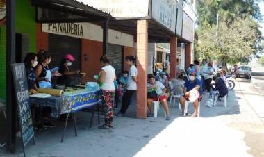 TUCUMÁN: UNA PANADERÍA SOLIDARIA EN RANCHILLOS LES DA EL ALMUERZO A 350 PERSONAS...