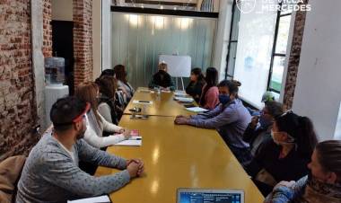 VILLA MERCEDES: ACUERDAN PROTOCOLOS PARA QUE LAS Y LOS ARTESANOS JUNTO A LAS Y LOS EMPRENDEDORES PUEDAN VOLVER A LA ACTIVIDAD