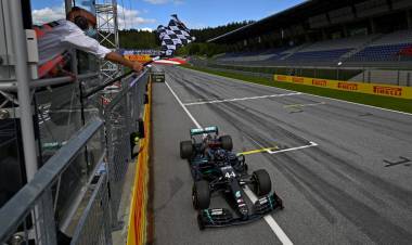 DOMINIO DE LEWIS HAMILTON EN LA FÓRMULA 1, SE QUEDÓ CON EL GP DE ESTIRIA Y FUE 1-2 DE MERCEDES