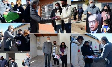 EL GOBIERNO DE SAN LUIS HIZO REALIDAD EL SUEÑO DE LA CASA PROPIA A 400 FAMILIAS DE LA CIUDAD CAPITAL