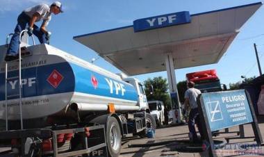TRAS CONGELAMIENTO, YPF AUMENTÓ UN 4,5% EL PRECIO DE LAS NAFTAS
