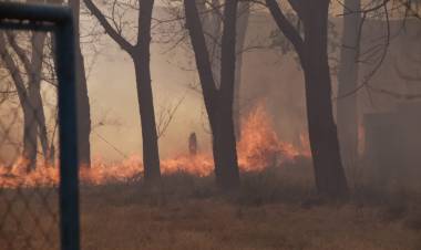 INCENDIO FORESTAL DE GRAN ENVERGADURA EN LA ZONA NORTE DE LA CIUDAD DE VILLA MERCEDES