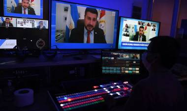 SIN JUNTOS POR EL CAMBIO, LA BICAMERAL FIRMÓ EL DICTAMEN DEL DNU PARA CONGELAR TARIFAS DE TELEFONÍA CELULAR, CABLE E INTERNET