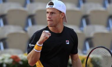 DIEGO SCHWARTZMAN GANÓ EN SETS CORRIDOS Y AVANZA A CUARTOS EN ROLAND GARROS