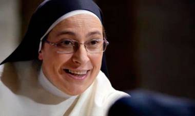 “ME DUELE ARGENTINA, PORQUE NO TERMINA DE LEVANTAR CABEZA, LLEVAMOS GENERACIONES Y GENERACIONES DE POLÍTICOS CORRUPTOS”