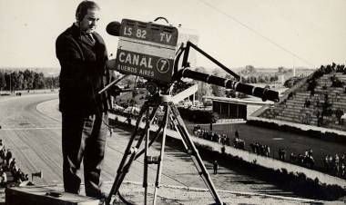 4 DE NOVIEMBRE DE 1951 DAN COMIENZO LAS TRANSMISIONES TELEVISIVAS  DIARIAS DEL ANTIGUO CANAL 7