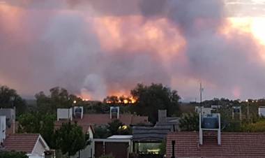 INCENDIOS EN SAN LUIS: BOMBEROS Y BRIGADISTAS COMBATEN EL FUEGO EN MERLO Y HAY OTROS CUATRO FRENTES EN EL NORTE PROVINCIAL
