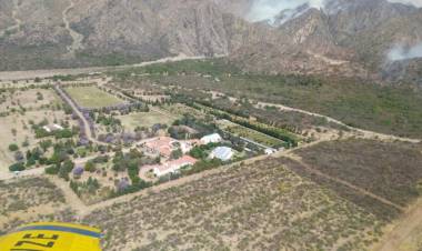 INCENDIOS EN SAN LUIS: CONTINÚAN LAS LABORES DE BOMBEROS Y BRIGADISTAS EN MERLO Y LUJÁN