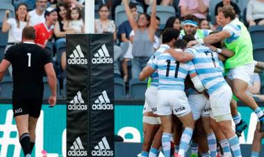 Y LLEGÓ EL DÍA DEL RUGBY ARGENTINO, LOS PUMAS POR PRIMERA VEZ EN LA HISTORIA DERROTARON A LOS PODEROSOS ALL BLACKS