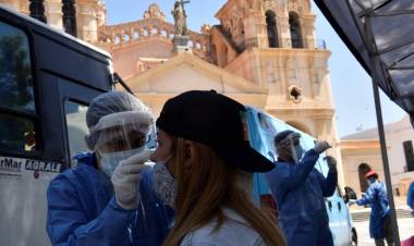 COVID-19 EN ARGENTINA: FUERON DIAGNOSTICADOS 3.713 NUEVOS CASOS POSITIVOS Y OTRAS 79 PERSONAS MURIERON