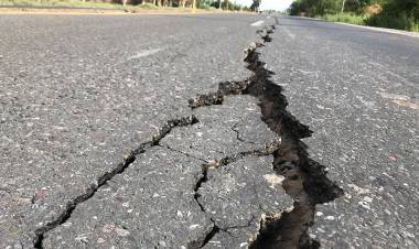 SAN JUAN: TRAS EL SISMO, CIERRAN UN TRAMO DE LA RUTA 40 POR GRIETAS DE 3 METROS DE PROFUNDIDAD