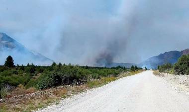 RÍO NEGRO: ESTÁ CONTENIDO EL INCENDIO EN EL BOLSÓN