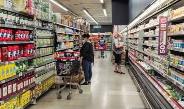 EN ENERO LA INFLACIÓN SE DISPARÓ AL 4% POR LA FUERTE SUBA EN ALIMENTOS Y TELECOMUNICACIONES
