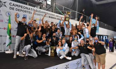 ARGENTINA LOGRÓ UNA HISTÓRICA ACTUACIÓN, DESPUÉS DE 55 AÑOS SE CONSAGRÓ CAMPEÓN SUDAMERICANO DE NATACIÓN