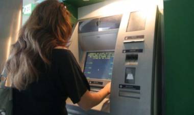 VOLVIERON LAS COMISIONES POR USAR CAJEROS AUTOMÁTICOS, EXCEPTO PARA JUBILADOS Y CUENTAS SUELDO