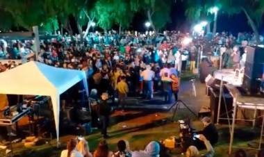 EN PLENA PANDEMIA EL MUNICIPIO ENTRERRIANO DE SANTA ELENA ORGANIZÓ UNA FIESTA MULTITUDINARIA SIN PROTOCOLOS