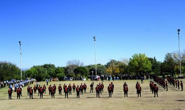60 NUEVOS POLICÍAS FUERON PUESTOS EN FUNCIONES EN LA VILLA DE MERLO POR EL GOBERNADOR DE SAN LUIS