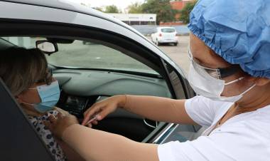 MÁS DE 20.000 TUCUMANOS MAYORES DE 55 AÑOS SE INSCRIBIERON PARA VACUNARSE CONTRA EL COVID 19