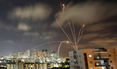 HAMÁS SE ATRIBUYE EL LANZAMIENTO DE 140 COHETES A ISRAEL