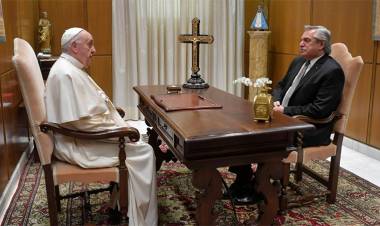 EL PRESIDENTE FERNÁNDEZ SE REUNIÓ EN EL VATICANO CON EL PAPA FRANCISCO