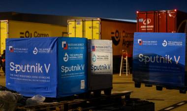 COMIENZA LA DISTRIBUCIÓN DE 489.600 DOSIS DE SPUTNIK V Y ARGENTINA ESTÁ A UN PASO DE LLEGAR A 8.000.000 DE VACUNADOS CON UNA DOSIS