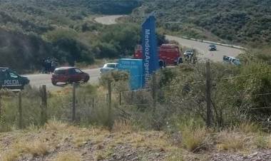 TRÁGICO CHOQUE EN MENDOZA: UN JOVEN SUSTRAJO AUTO DEL TALLER DONDE TRABAJA, HAY TRES MUERTOS