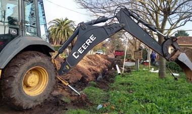 "LAS CLOACAS SON SINÓNIMO DE SALUD Y CALIDAD DE VIDA" EXPRESÓ EL INTENDENTE JORGE PAREDI AL ANUNCIAR LA AMPLIACIÓN DE LA RED CLOACAL EN SANTA CLARA DEL MAR