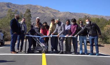 EN UNA ZONA DE GRAN DESARROLLO TURÍSTICO, EL GOBERNADOR DE SAN LUIS INAUGURÓ LA REPAVIMENTACIÓN DE LA RUTA DE PASOS MALOS