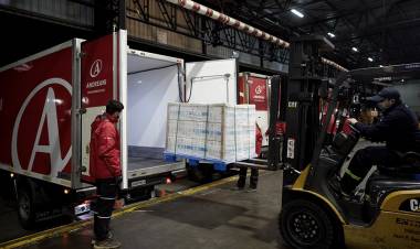 LLEGARON 570.000 DOSIS DE VACUNAS SINOPHARM