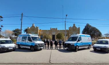 PARTIDO DE MAR CHIQUITA: LA MUNICIPALIDAD ADQUIRIÓ DOS AMBULANCIAS UTIM