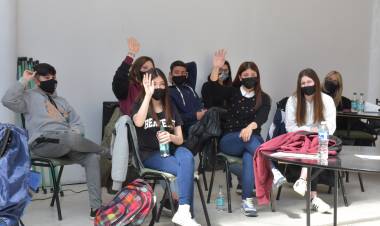 PARTIDO DE MAR CHIQUITA: SE LLEVÓ A CABO EL PARLAMENTO JUVENIL DEL MERCOSUR