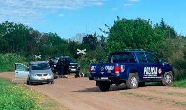 NUEVO CRIMEN EN ROSARIO: “CON LA MAFIA NO SE JODE”, EL MENSAJE JUNTO A DOS JÓVENES EJECUTADOS A BALAZOS