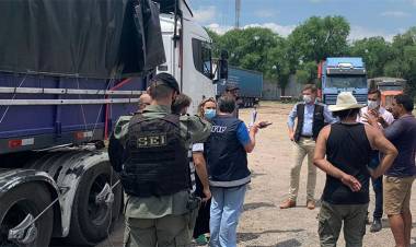 EN PUERTO BONAERENSE DE CAMPANA LA AFIP REALIZÓ UN DECOMISO RÉCORD DE MÁS DE 8.100 TONELADAS DE MAÍZ