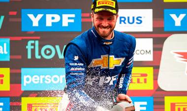 AGUSTÍN CANAPINO SE CONSAGRÓ BICAMPÉON DEL SÚPER TC2000 EN EL AUTÓDROMO DE BUENOS AIRES