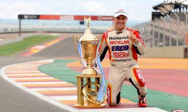 MARIANO WERNER LOGRÓ EL BICAMPEONATO DEL TURISMO CARRETERA EN UN FINAL POLÉMICO EN EL VILLICUM
