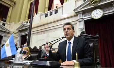 JURARON LOS 127 NUEVOS DIPUTADOS NACIONALES ELECTOS Y MASSA, REELECTO AL FRENTE DEL CUERPO