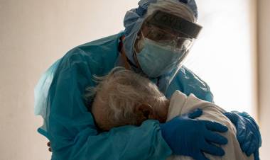 RÉCORD DE CONTAGIOS DE CORONAVIRUS EN ARGENTINA: EN LAS ÚLTIMAS 24 HORAS SE REGISTRARON 42.032 NUEVOS CASOS