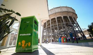 MEDIO AMBIENTE: EL GOBIERNO DE SAN LUIS ENTREGÓ CAMPANAS DE SEPARACIÓN DE RESIDUOS EN VILLA MERCEDES Y LUJÁN